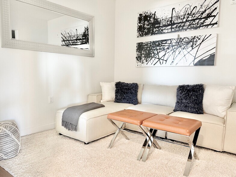 Building Photo - 8900 Ramsgate Ave