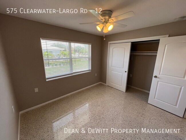 Building Photo - 575 Clearwater Largo Rd