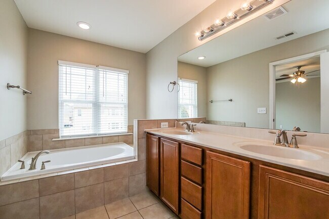 Building Photo - 132 Callahan Trail