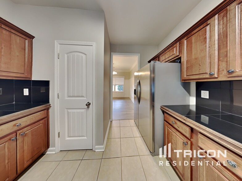 Building Photo - 56 Chimney Springs Dr SW