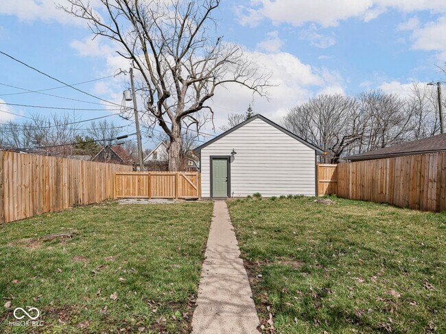 Building Photo - 1210 Finley Ave