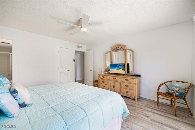 Building Photo - 25740 Hickory Blvd