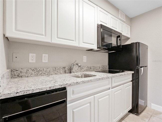 Building Photo - 7503 Atlantis Way