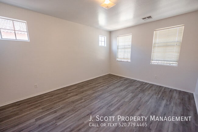 Building Photo - 3886 S Dew Drop Ln