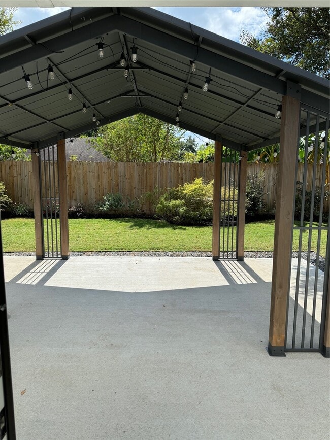 Building Photo - 14007 Dominique Dr