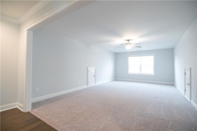 Building Photo - Spacious & Stylish 4BD Home with Loft in C...
