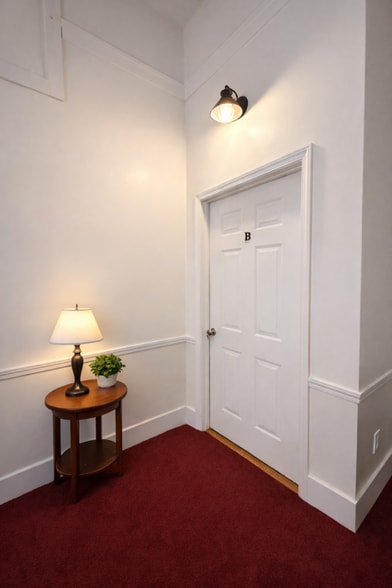 Building Photo - 102 W Commercial St