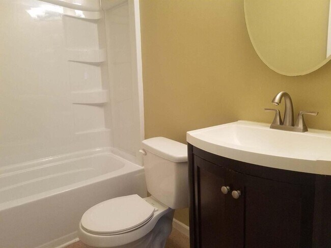 Building Photo - 1420 Gattegno St