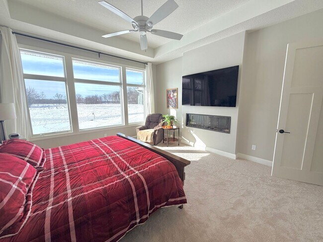 Building Photo - MUST SEE!  Gorgeous - Fully Furnished - New Construction Home in Delano.  No Detail Left To Be De...