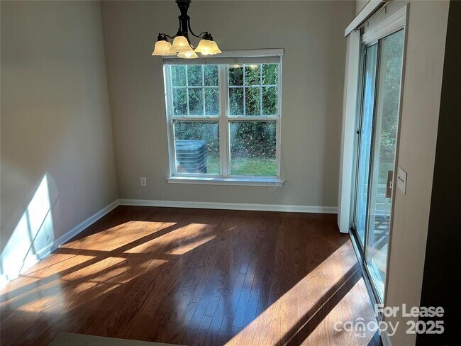 Building Photo - 16952 Commons Creek Dr