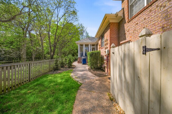 Building Photo - 4013 Lambs Creek Ct