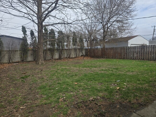 Building Photo - 13629 Sidonie Ave