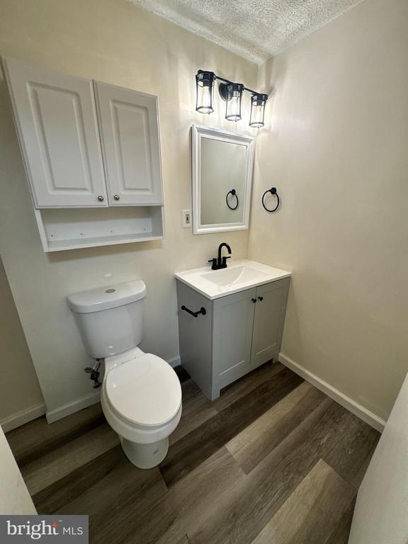 Building Photo - 7260 Procopio Cir