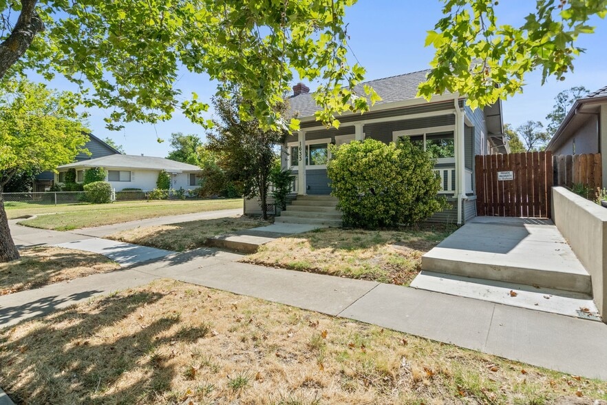 Street view - 1633 35th St