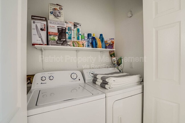 Building Photo - 7009 E Acoma Dr