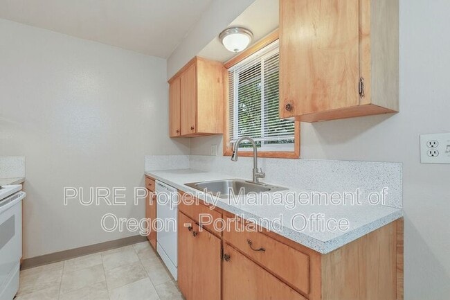 Building Photo - 1313 SE 130th Ave
