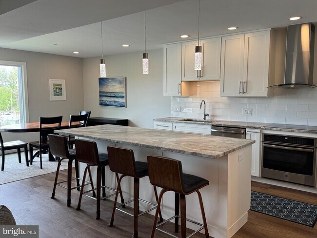 Building Photo - 1 President Point Dr