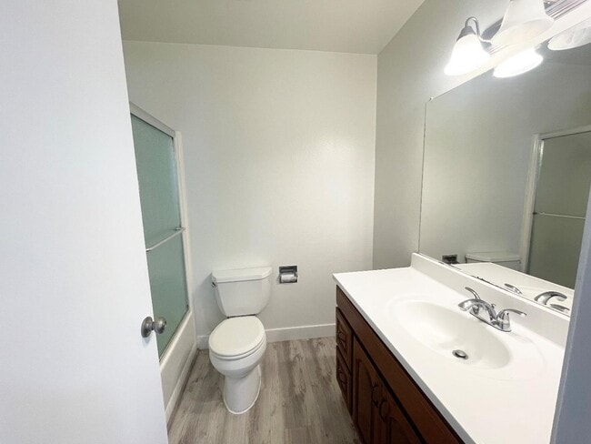 Building Photo - 82 Bromley Ct