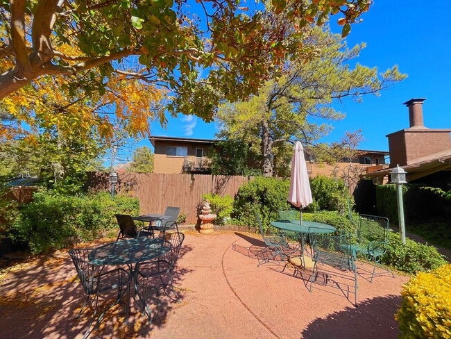 Building Photo - ROSE TREE INN - UPTOWN SEDONA- FURNISHED STUDIO - CABLE TV, WIFI, UTILITIES INCLUDED!