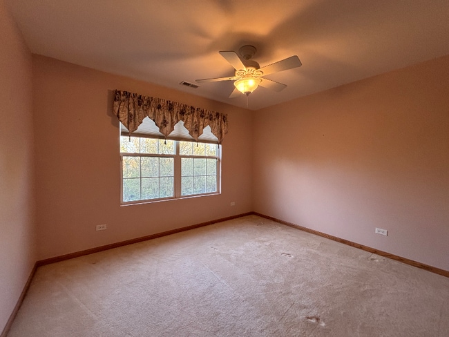 Building Photo - 24118 Walnut Cir