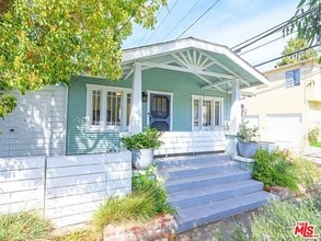 Building Photo - 2213 Arizona Ave