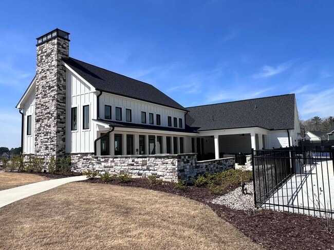 Building Photo - 1988 Rosedale Rdg Ave