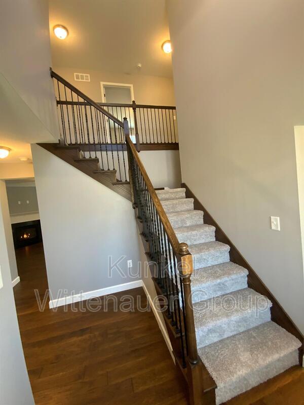 Building Photo - 7024 Milburn Estates Dr