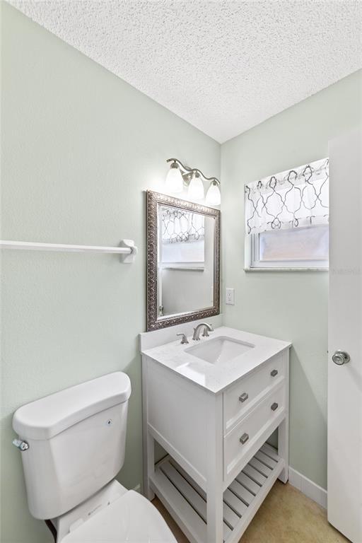 Building Photo - 4243 Chipmunk Dr
