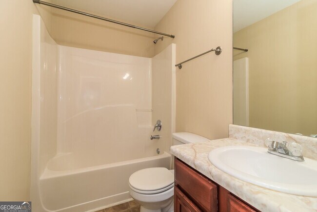 Building Photo - 347 Hidden Creek Ln