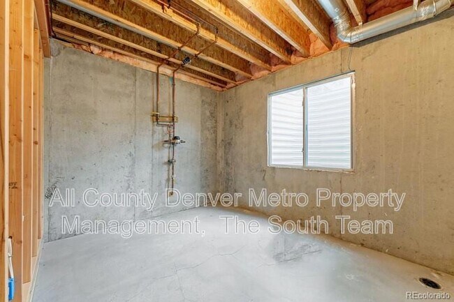 Building Photo - 7680 Elk Ct