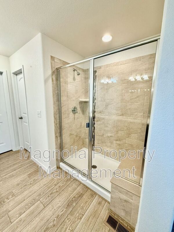 Building Photo - 3333 Bright Moon Dr