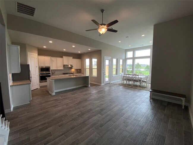 Building Photo - 7414 Evelyn Grv Dr