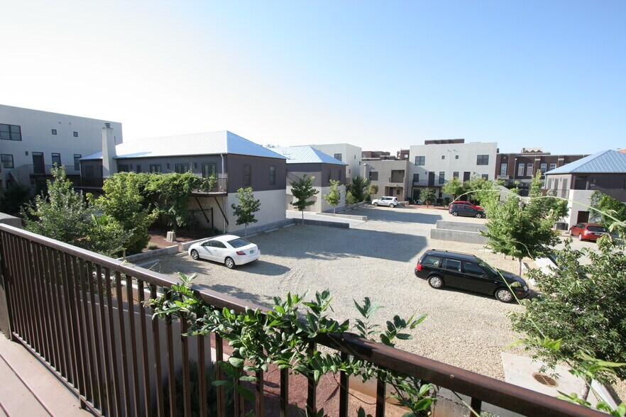 Building Photo - 315 Belvedere Ave SW