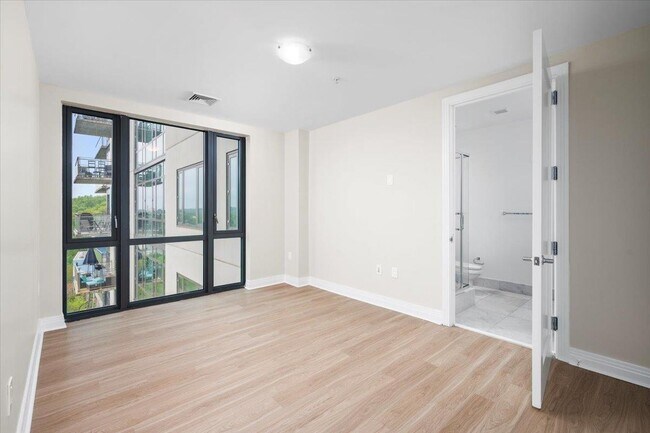 Building Photo - 701 Ridge Hill Boulevard