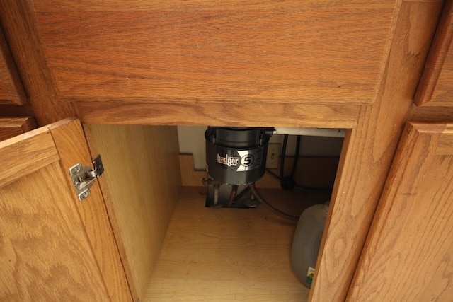 Building Photo - 924 W Belmont-