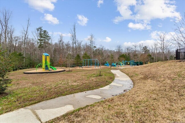 Building Photo - 4320 Lydias Dr