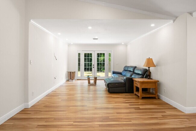 Building Photo - Home For Rent in Lakewood Estates!