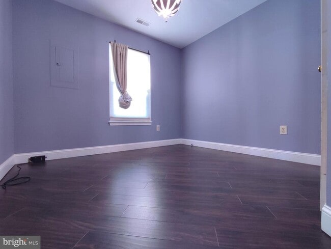 Building Photo - 7671 Coachlight Ln