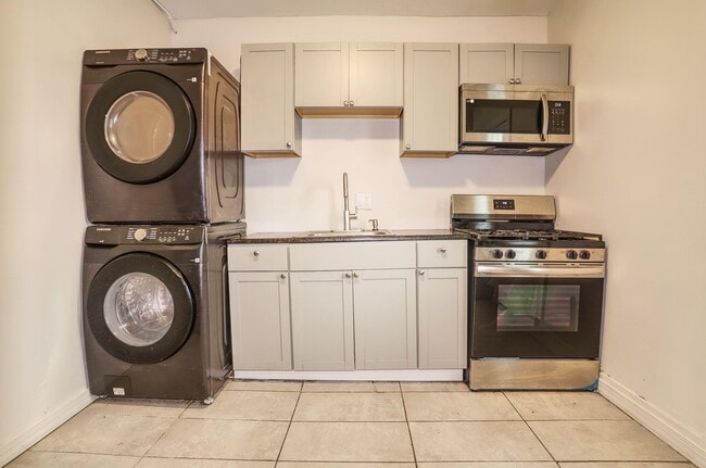 Building Photo - 112 Randolph Ave