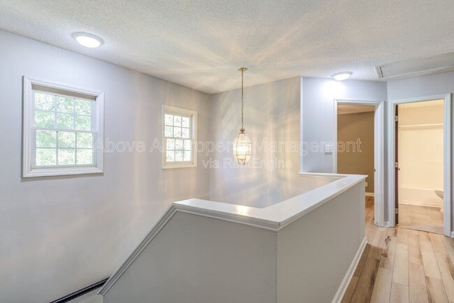 Building Photo - 103 Unaka Ct