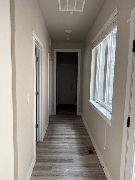 Building Photo - 837 Cherokee Dr