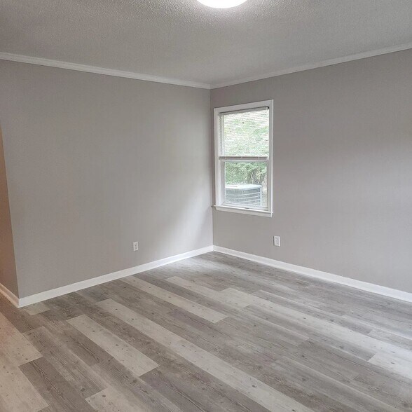 Building Photo - 211 Kirkland Pl