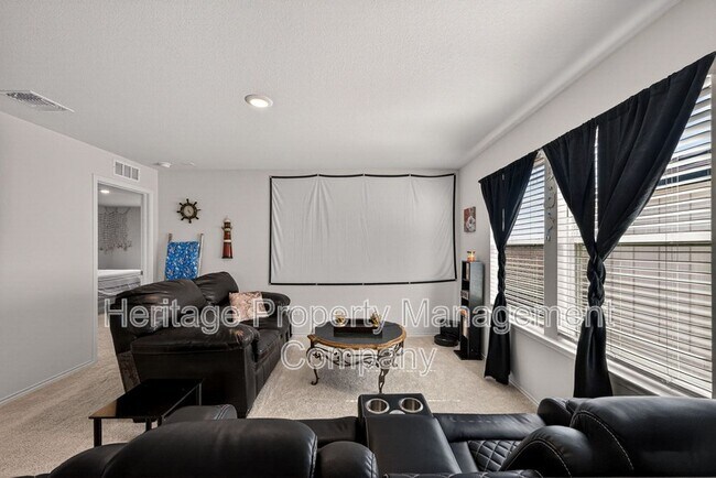 Building Photo - 4037 Bermuda Ln