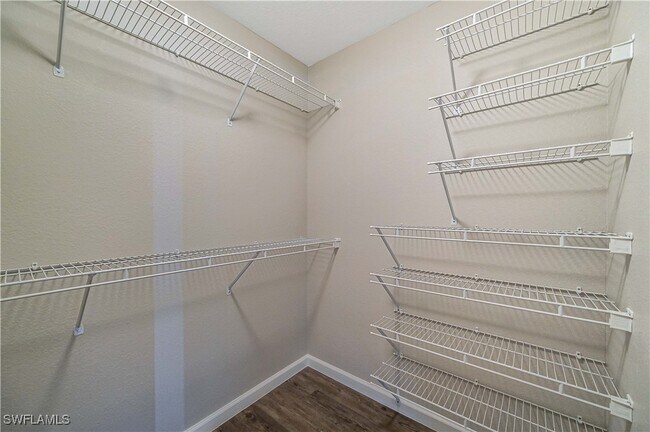 Building Photo - 3770 Springside Dr