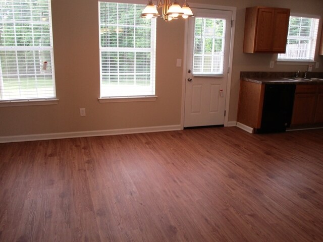 Building Photo - 2921 Knoll View Pl