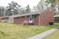 Building Photo - Charming 2-Bedroom Duplex in Colonial Heights