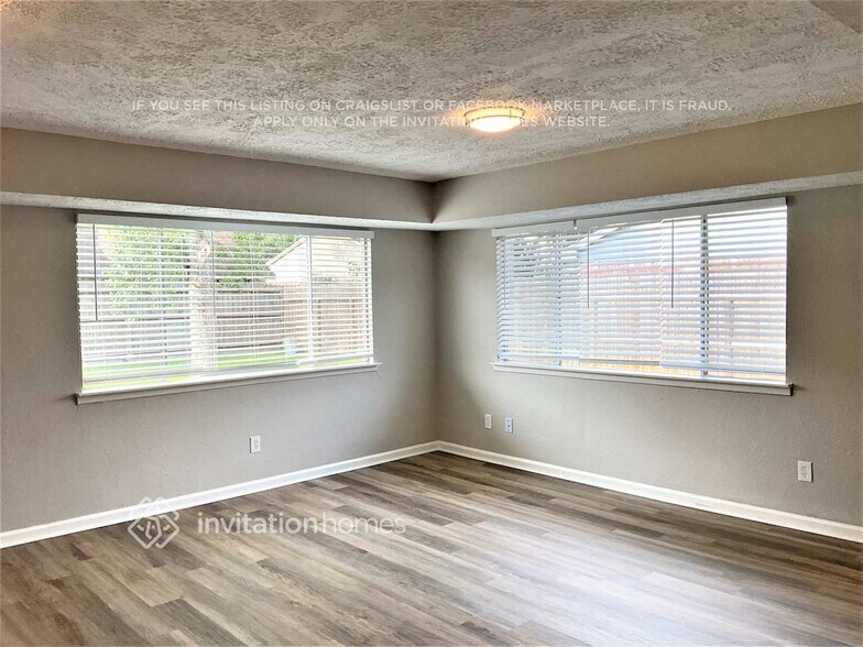 Building Photo - 2326 Meade Ct