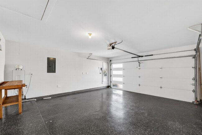 Building Photo - 2920 Stamford Hl Ln