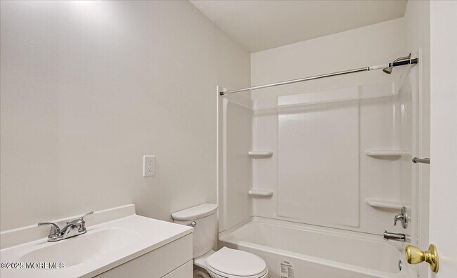 Building Photo - 2006 Bayhead Dr