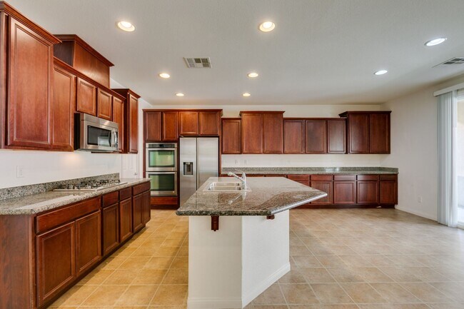 Building Photo - 12056 La Palmera Ave